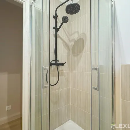 Flexliving - 99 Felix Faure - Whole Appartamento *